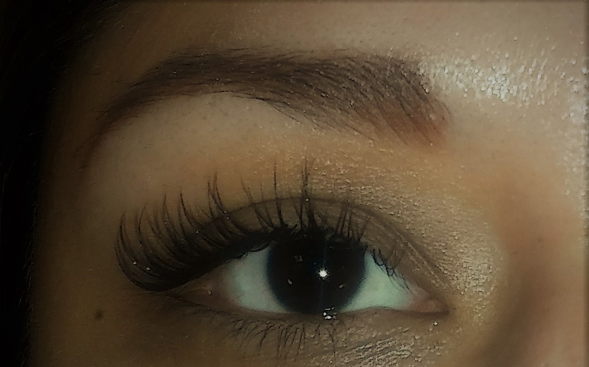 Image eyelash extensions in Miami