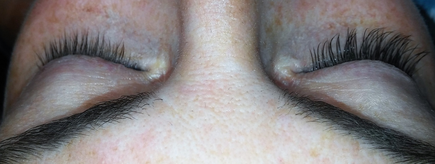 Image eyelash extensions in Miami