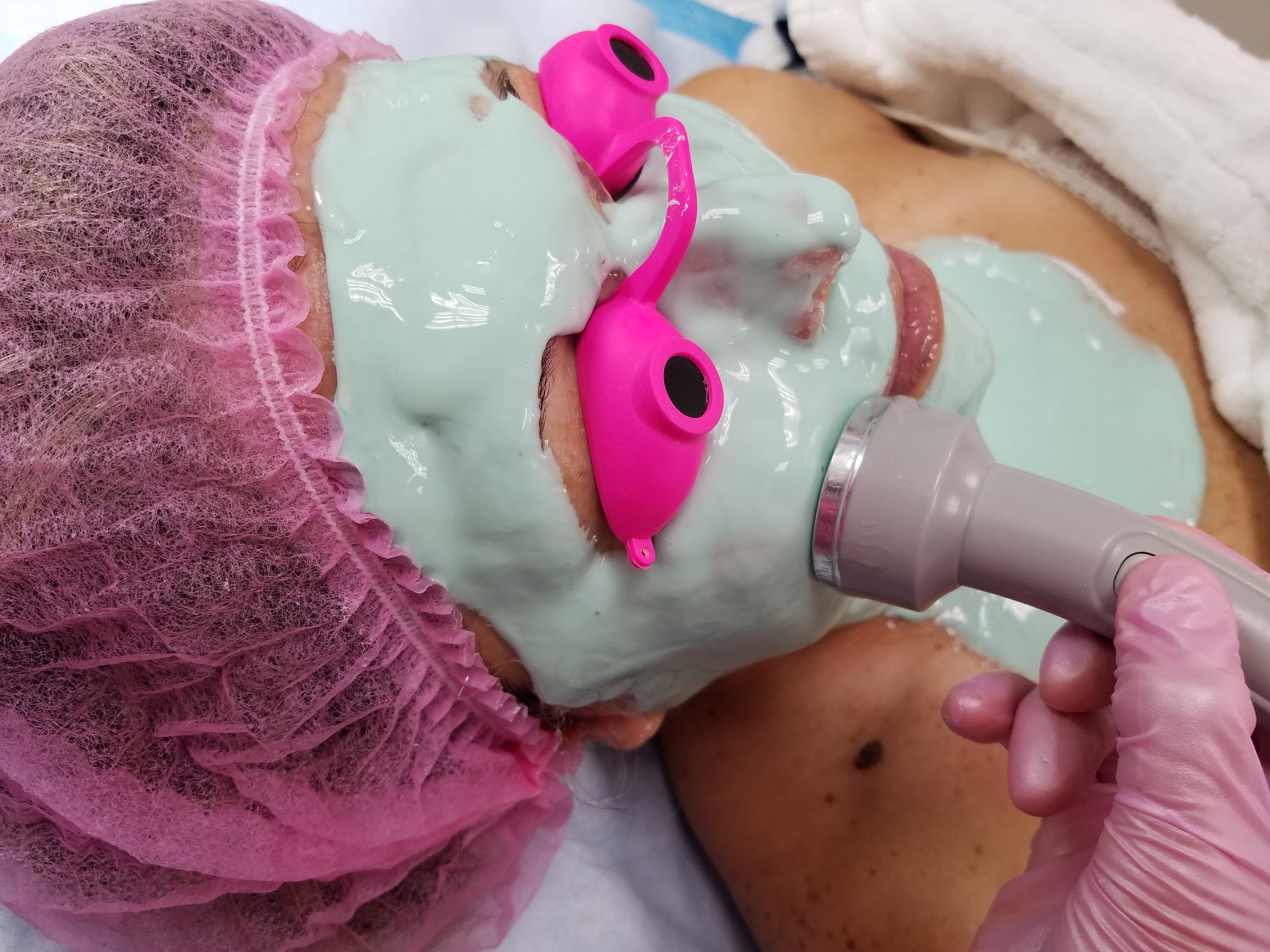 Image of a facial in Miami