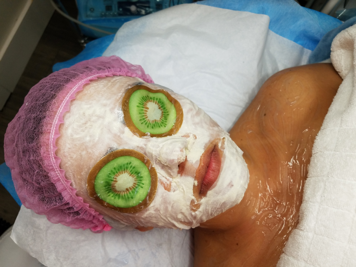 Image of a facial in Miami