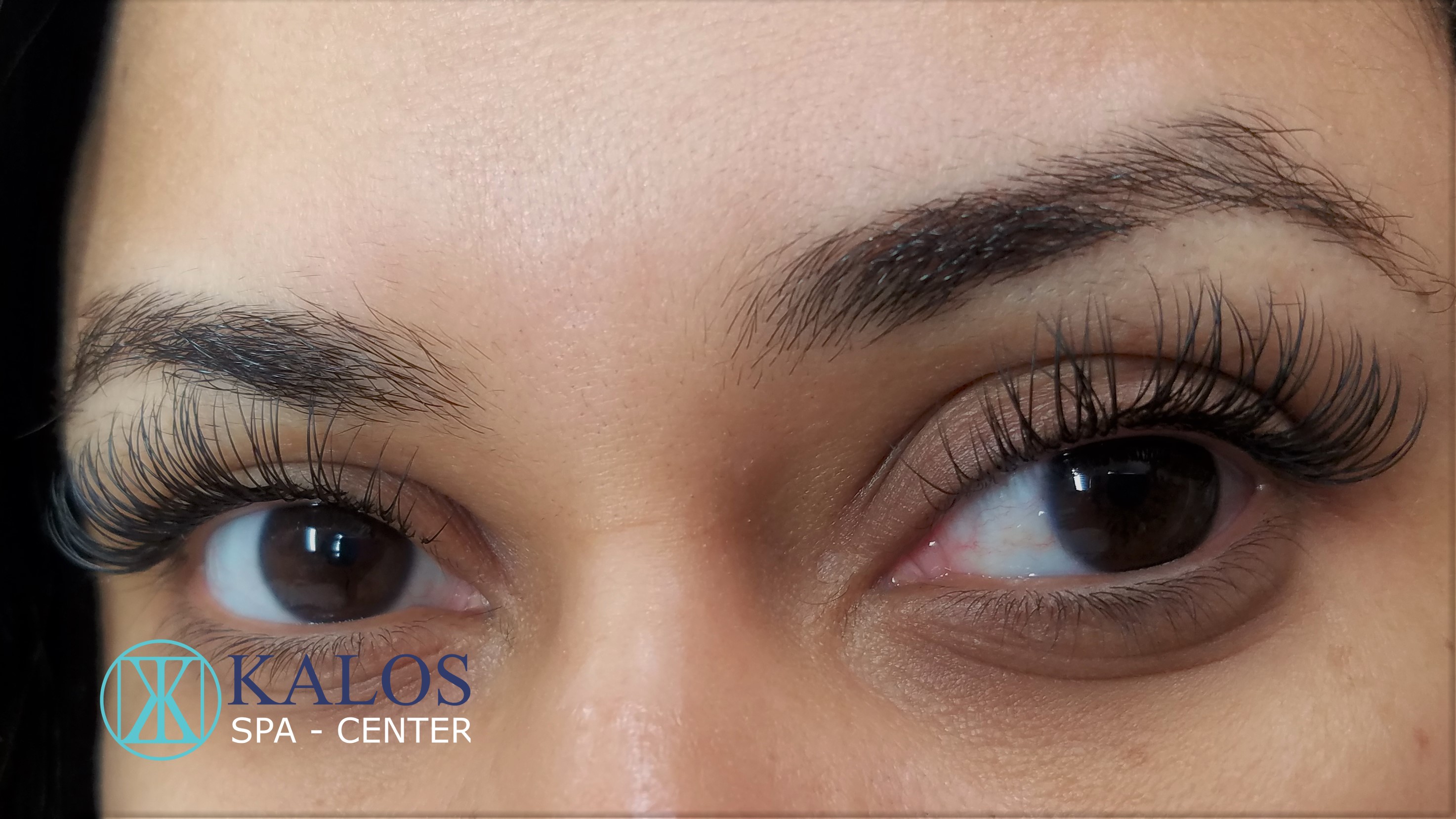 Image eyelash extensions in Miami