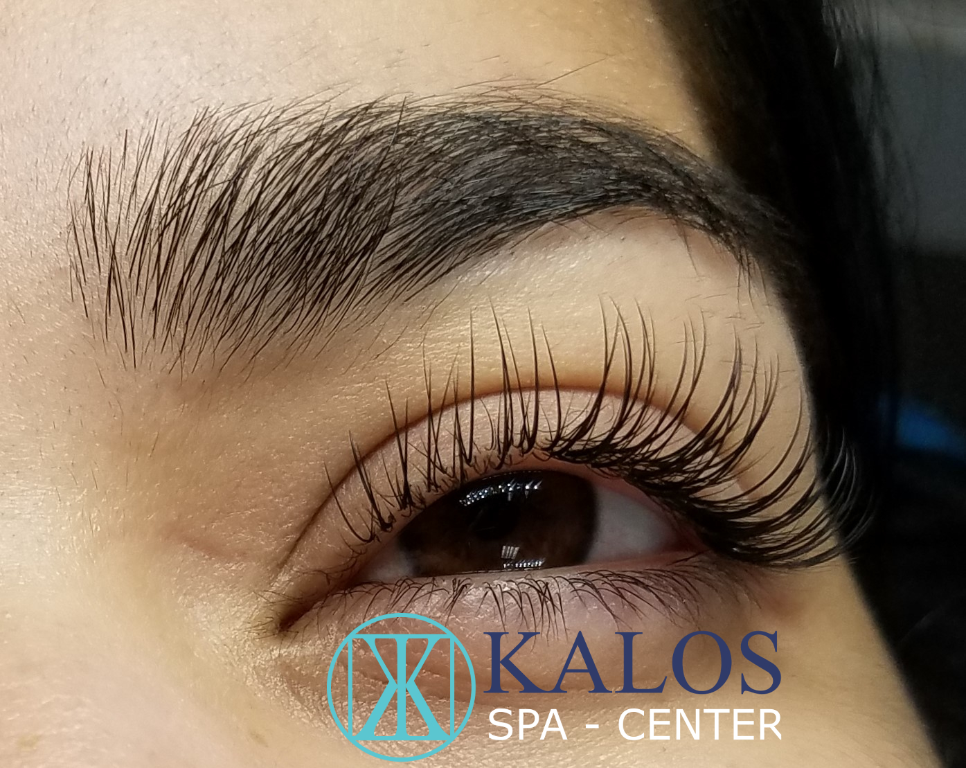 Image eyelash extensions in Miami