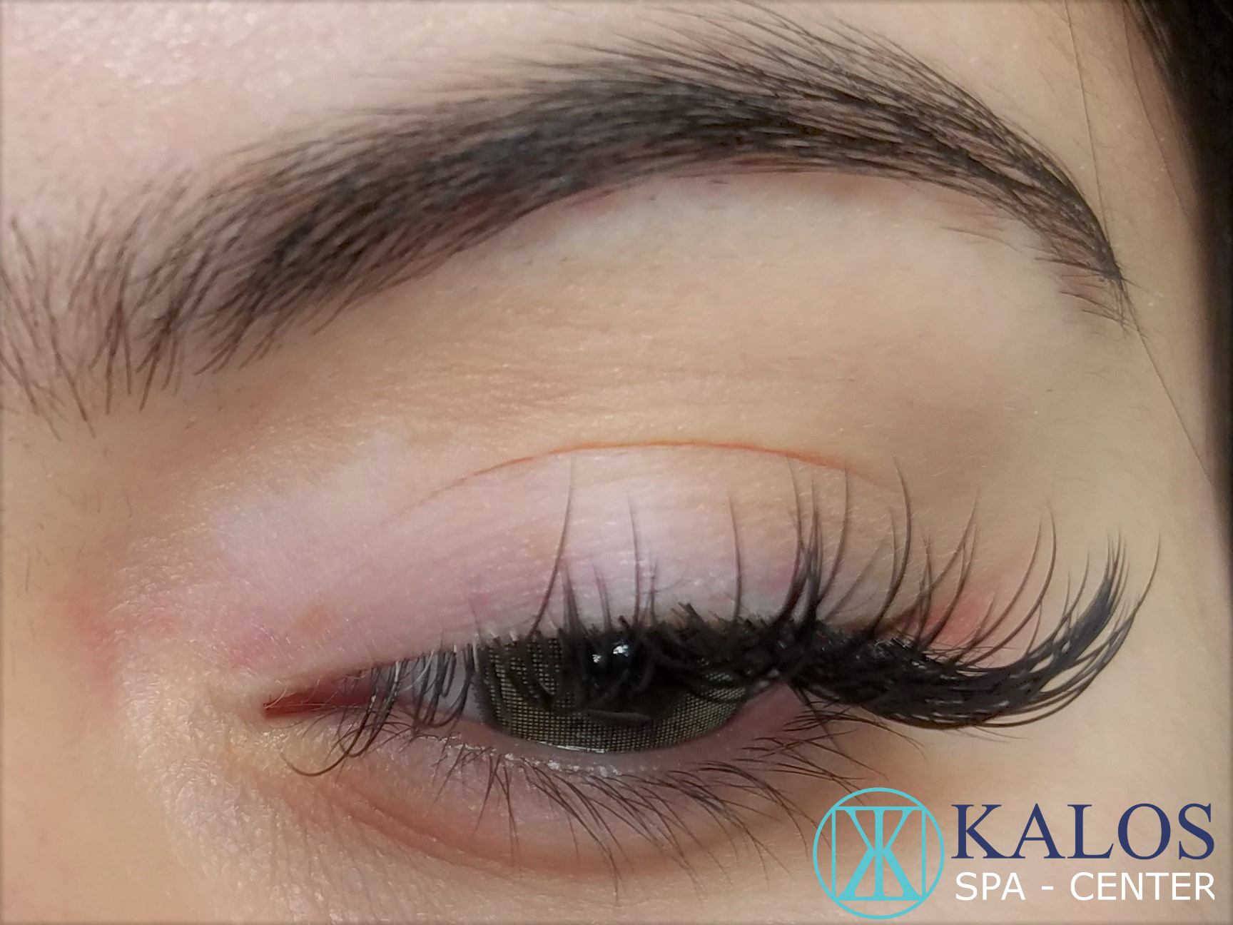 Image eyelash extensions in Miami