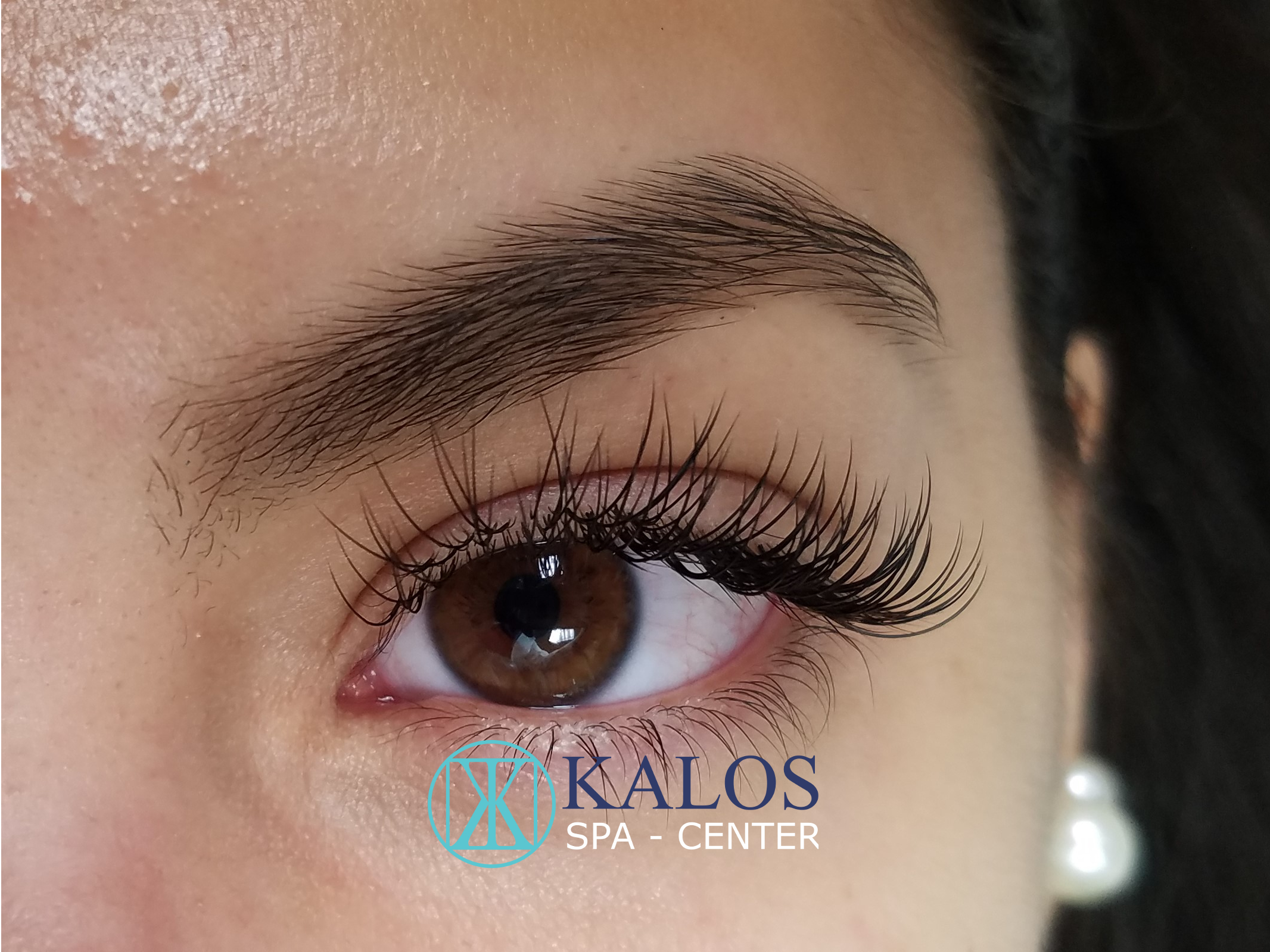 Image eyelash extensions in Miami