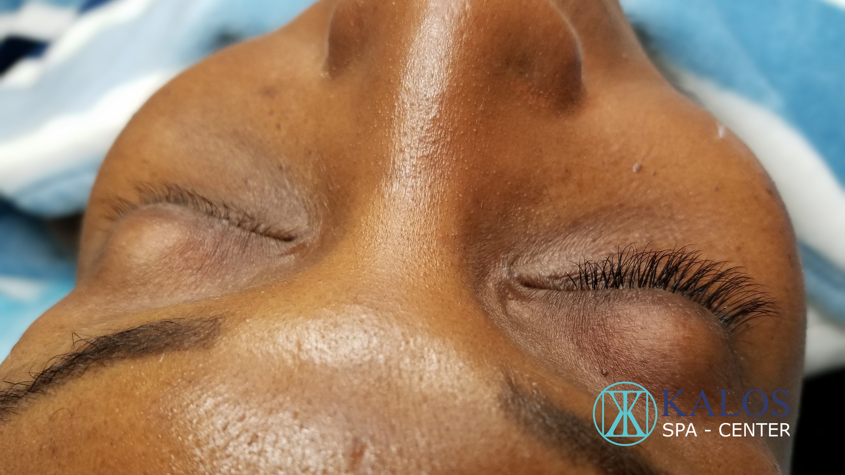 Image eyelash extensions in Miami